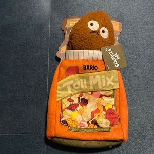 NWT Tail Mix multi-part toy from Bark